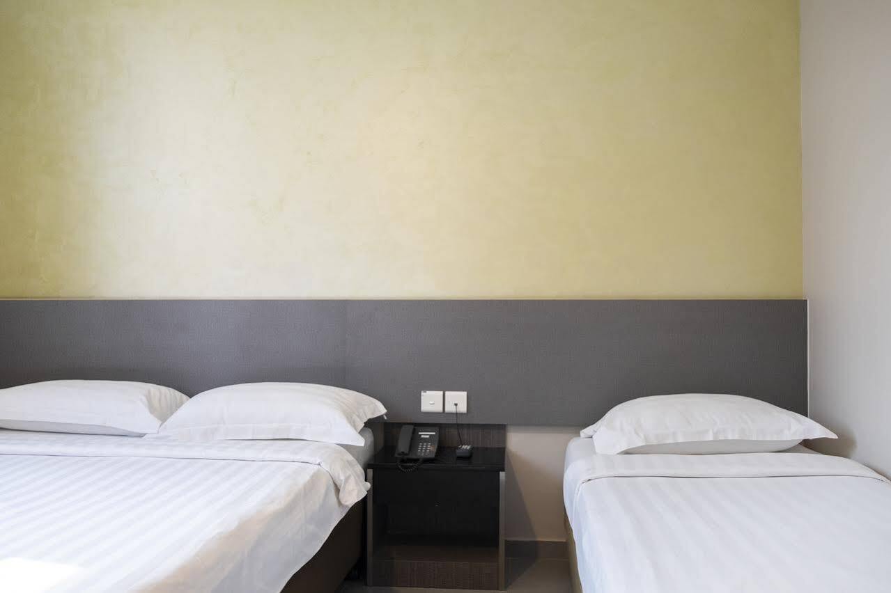 Ibis Budget Singapore Sapphire Eksteriør billede